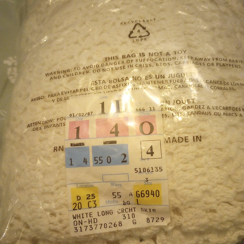 Newport News gorgeous Crocheted maxi skirt white lined size L New in bag! - Picture 3 of 7